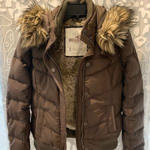 Hollister Brown Ski Parka w faux fur hood